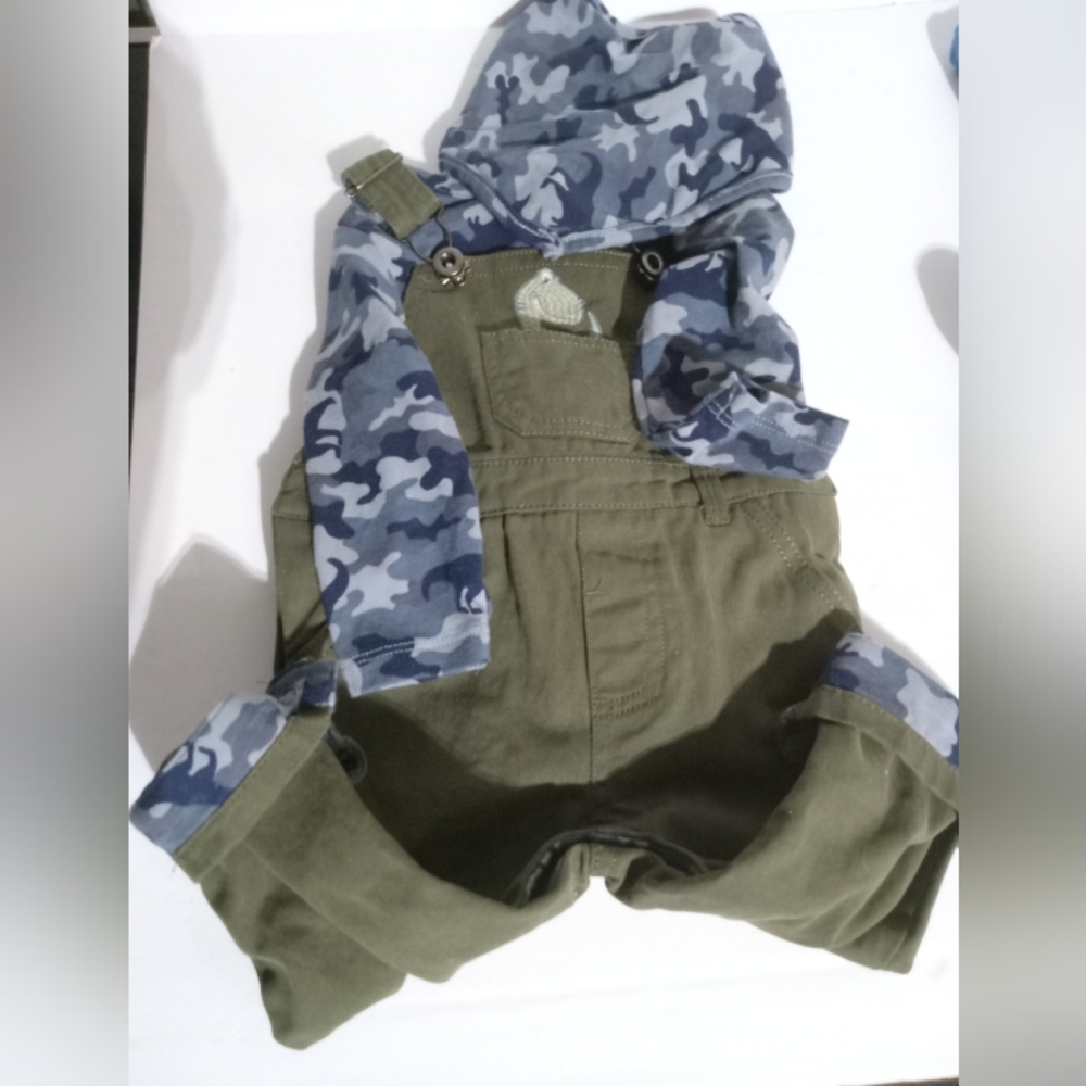 Camo overall set size 3-6 months with bib